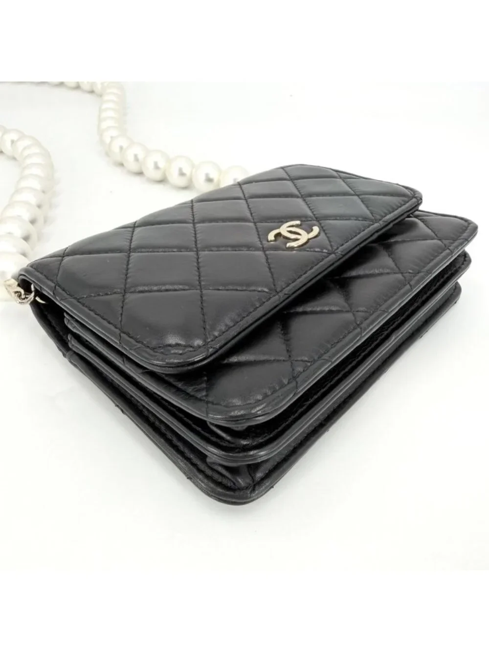 Chanel Chain Wallet Quilted CC Logo Shoulder Bag Crossbody Leather Faux Pearl